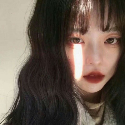 林知晚  微信简单超酷女头/听闻爱情十有九悲 何不两清做回甲乙丙丁