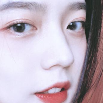 清纯可爱女生头像  微博id Enndme 真的太好看啦!!!