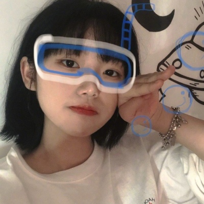 小清新唯美女头  众人平庸，你是人间星光