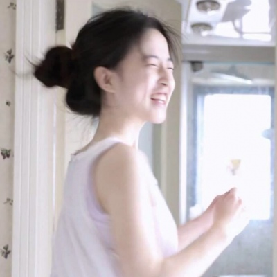 多元素精致女头像