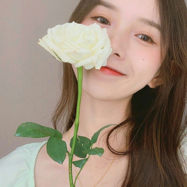 白灏宇:微信头像/女生/依赖是喜欢的开始 习惯是长情的贯穿