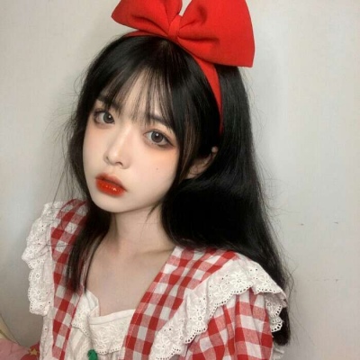 方禾:微信头像/女生/卿卿若不往，司音当自来