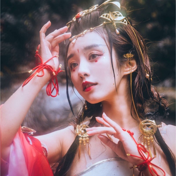 溺毙:古风唯美仙气意境气质女头.九曲江河 我只护你