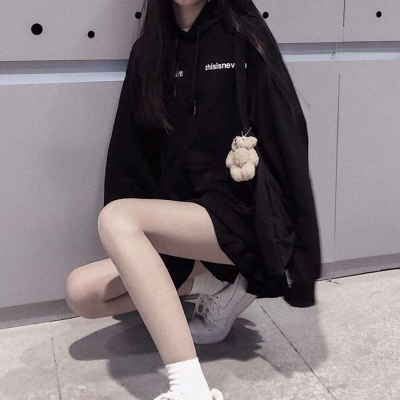 原宿风,意境风格部位女/日复一日的活着 没有很快乐 也没有很难过.