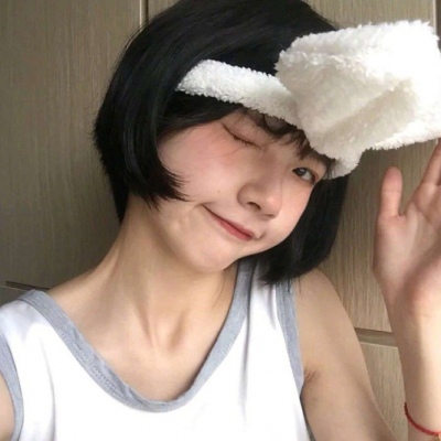 成熟魅力时尚个性小清新微信头像 山高路远总有人为你而来