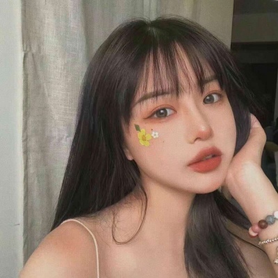 清纯可爱女生头像  沈言  年少时词不达意 长大后言不由衷