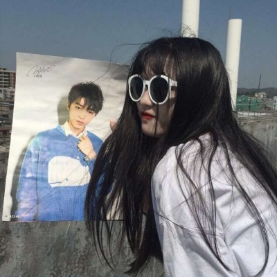 唯美意境天空女生清新头像