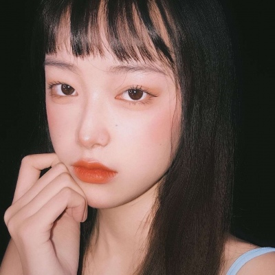 江淮：个性微信女头/不属于你的花就别等它绽放了