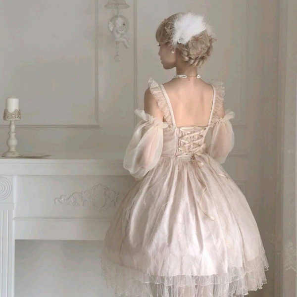 念七  梦幻纱裙圣洁闺蜜头像