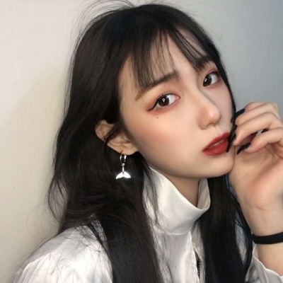 白灏宇:微信头像/女生/“我的温柔也是用很多委屈换来的.”