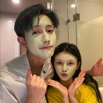 唸 一对两张真人情侣恩爱头像