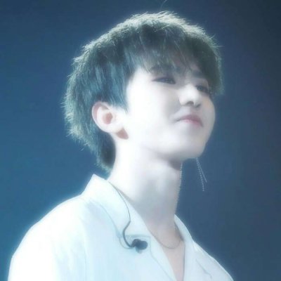 蔡徐坤小哥哥吖！