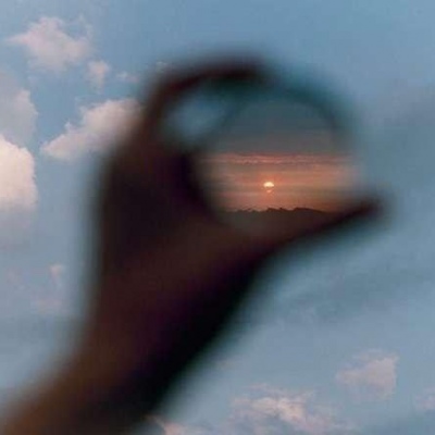 握住手里的光/julianne   Swartz