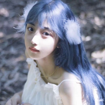 溺毙:唯美蓝色系仙气魅力风女头.会陷入温柔暮色里 会陷入你