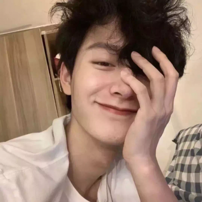 沈言 微信男头/淤青会好喜欢的人也会忘