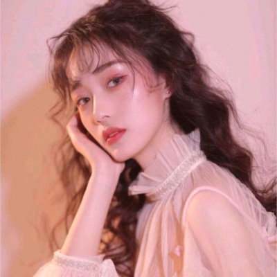 允言/气质最新微信女头      女孩不开心时打字是带句号的