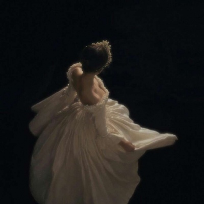 婚纱系女头♡ 当足够黑暗的时候 就会看到星星.