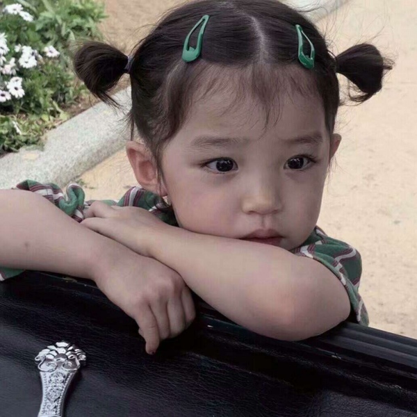 可爱女生萌娃微信头像/跨过新河买过月亮去迎接更好的自己.