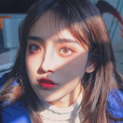 溺毙:唯美意境温柔简单气质女头.我对你的喜欢 缓慢而温柔洇开 一如既往