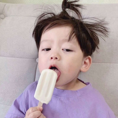 江奕/微信可爱萌娃头像/你吃东西的样子好美