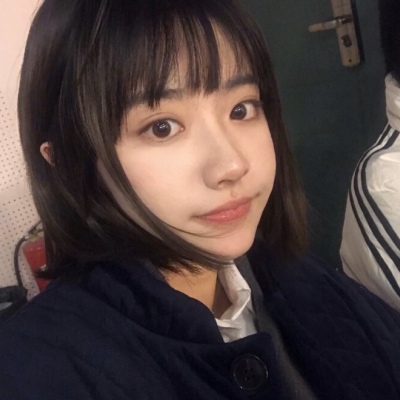 白灏宇:微信头像/女生/我啊，整个冬天都在想你，秋天也是，春天也是