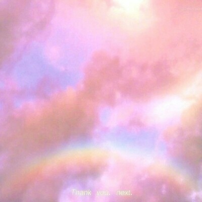 天空粉嫩嫩的，好看极了