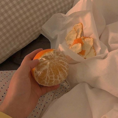 林凌:生活难熬 抱抱我就好/背景图