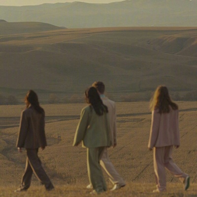 洛白:意境丧系背景