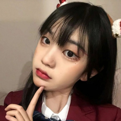 念七 红色系新年女生头像