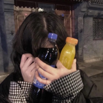 帝江:最新微信优质女头/大海深处有一家便利店 贩卖着蓝色的孤独