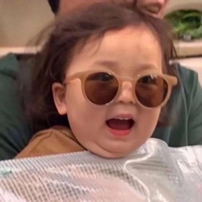 戴眼镜真人搞怪头像   到哪里都好 全力以赴就好   慕楚熙