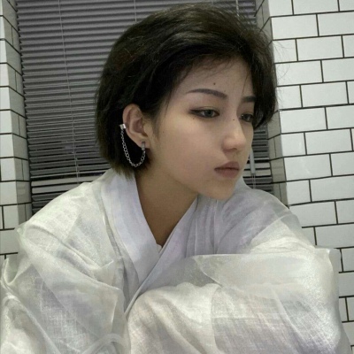 念七 ins成熟魅力女生头像 你别听风扇的，它都是吹的