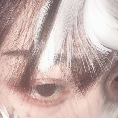 寻欢/2025优质唯美眼睛微信女头/允许你进入我的世界.