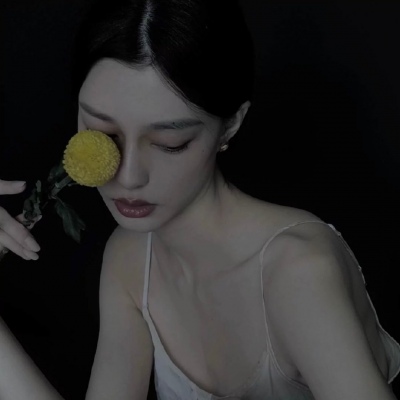 客桥：微信黑色系意境女头