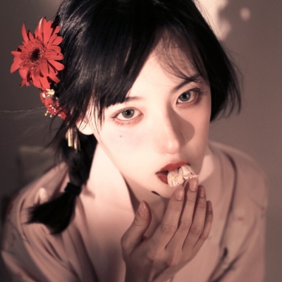 唯美意境复古滤镜真人女生微信头像