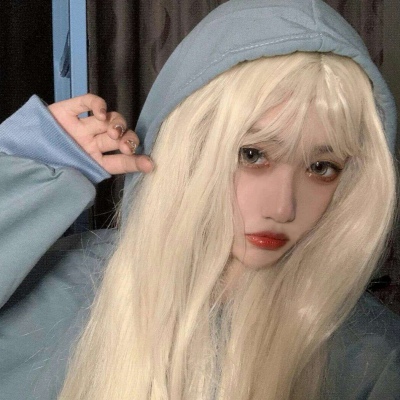 念七 染发社会帅气头像女生