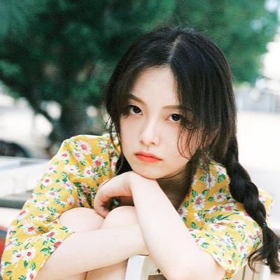 微信头像女生气质淡雅 女孩子要记得优秀