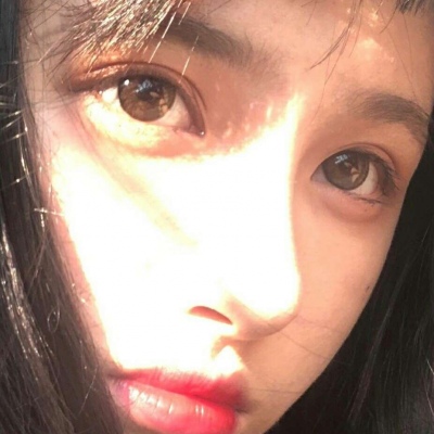念七 脸部特写女生精致头像