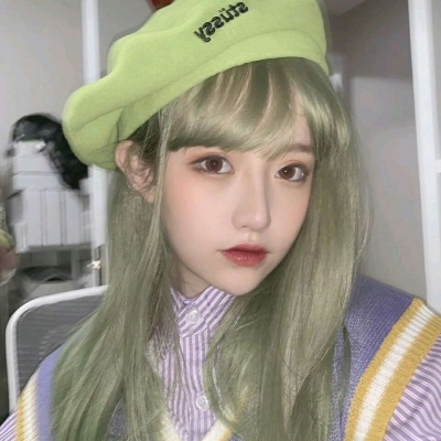 白灏宇:微信头像/女生/   懂我奇奇怪怪 陪我可可爱爱