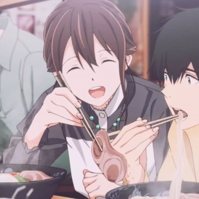 INS超甜情侣头像：你那么可爱，被大风吹到怀里，我是不会还的