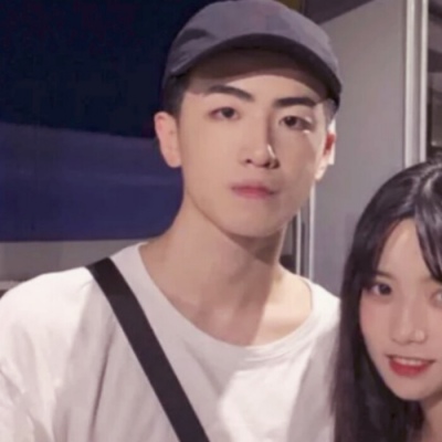 白灏宇:情侣头像/真人/唯美/少女的征途是星辰大海，不是人间烟火