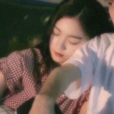 江郁 一对两张真人情头