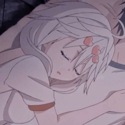 因为太喜欢你，所以看谁都像情敌。