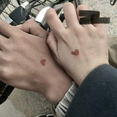 超值气质真人手控情侣头像/那就奉陪到底