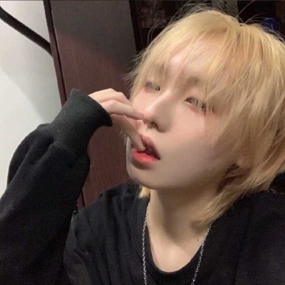 混网男头/´酷 拽 伤感网络，谁对谁错