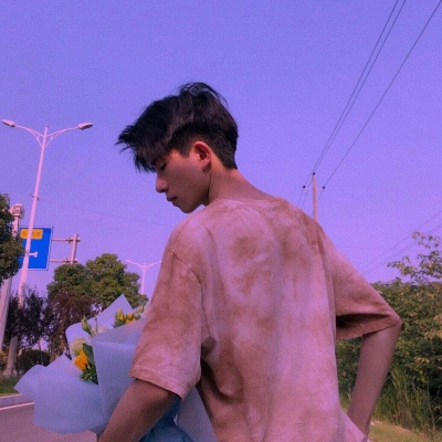 陈情/唯美捧花男生头像，可作兄弟头像