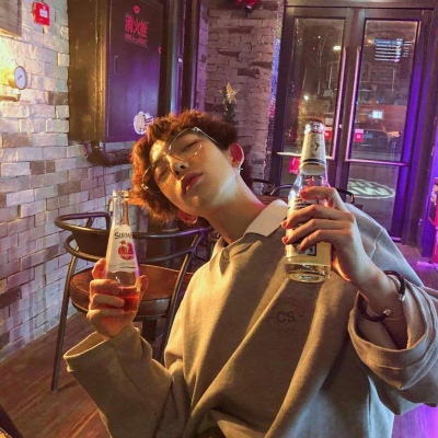 嗑糖 男头 请一定要有自信你就是一道风景，没必要在别人风景里面仰视