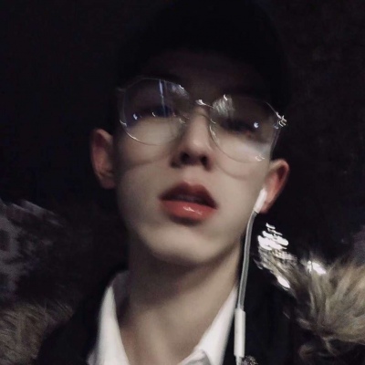 江晚:意境高冷男头两斤桃花酿酒万杯不及你温柔