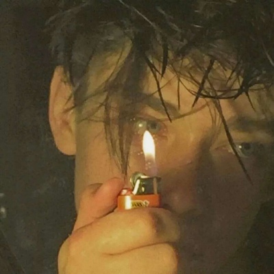 高冷系男头  晚什么安 我巴不得你想我想的夜不能寐