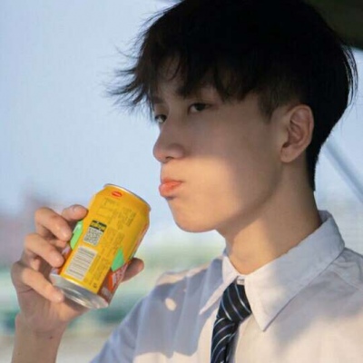 林思韵/优质/温柔/男头/别在不重要的人那里丢掉了你的快乐。